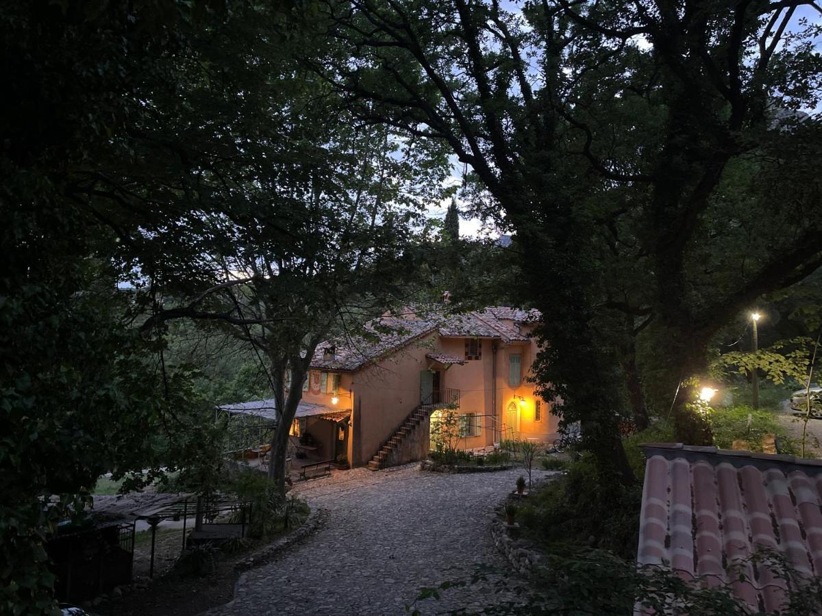 ホテル Domaine D'Angouire ムスティエ・サント・マリー エクステリア 写真