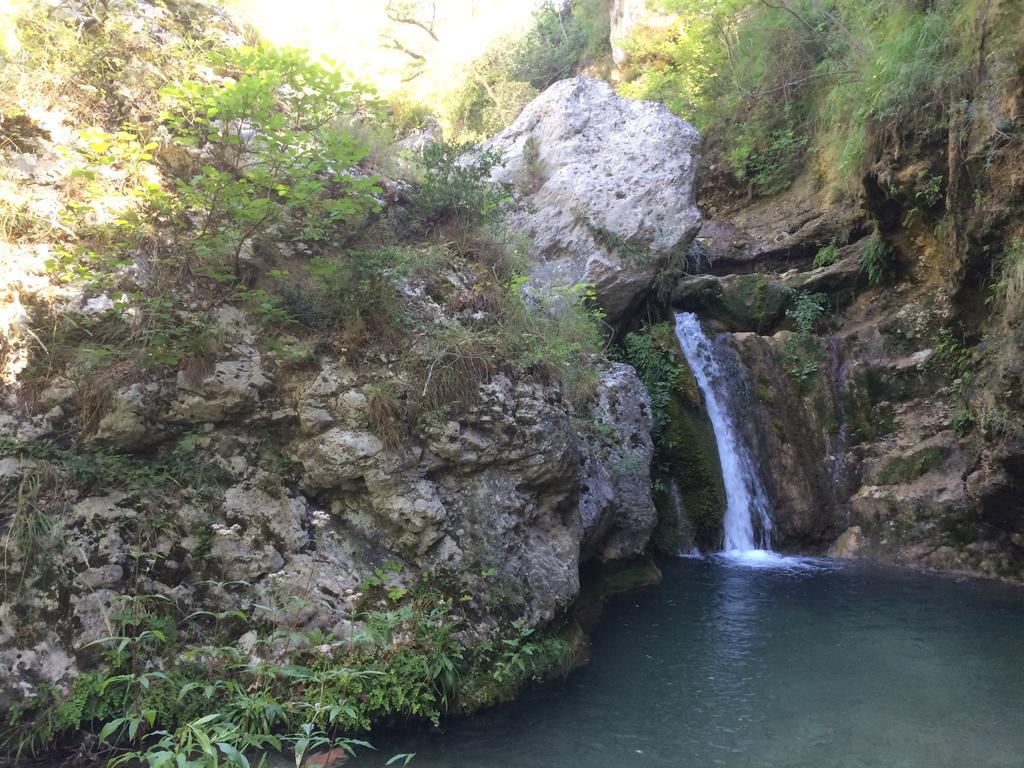 ホテル Domaine D'Angouire ムスティエ・サント・マリー エクステリア 写真