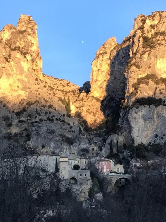 ホテル Domaine D'Angouire ムスティエ・サント・マリー エクステリア 写真
