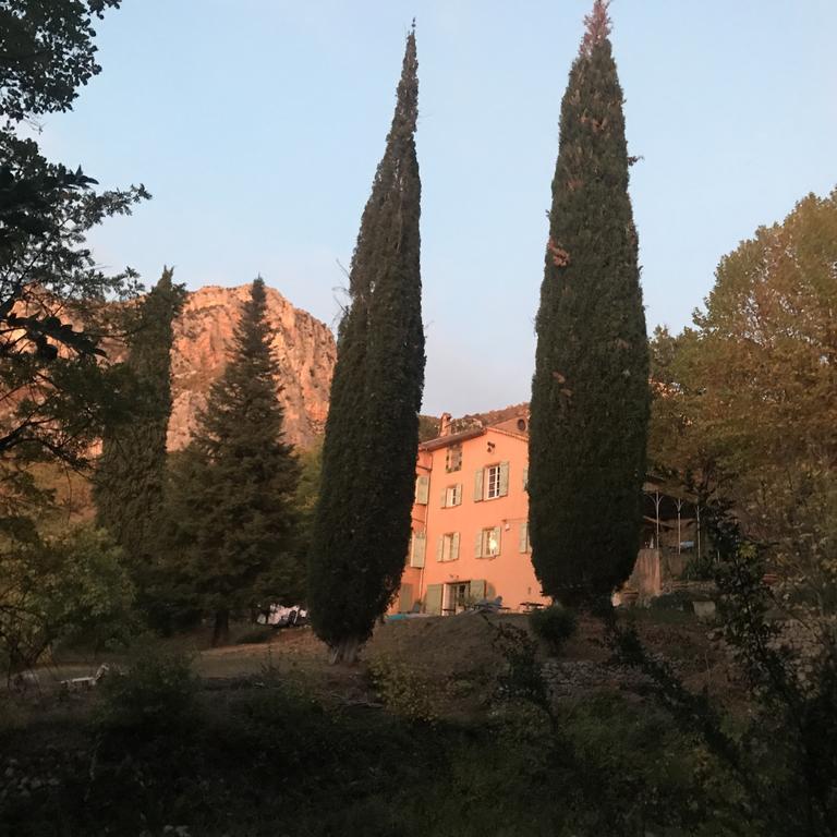 ホテル Domaine D'Angouire ムスティエ・サント・マリー エクステリア 写真